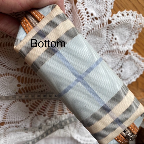 BURBERRY Blue NOVA CHECK POUCH💙Excellent Condition🔥Made in Italy🇮🇹 7”x 5”!🔥 - Picture 4 of 11